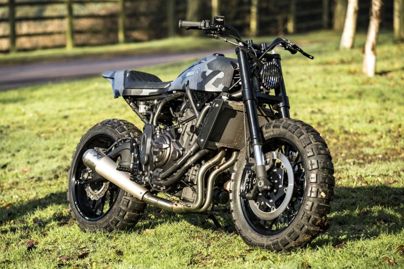 Yamaha XJR 700