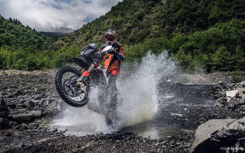 KTM Adventure на бездорожье