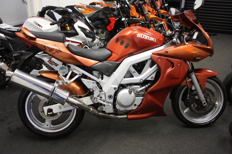 Suzuki sv650s оранжевый
