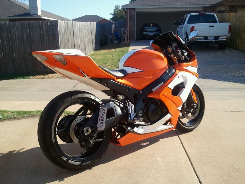 Suzuki GSXR 750 Orange