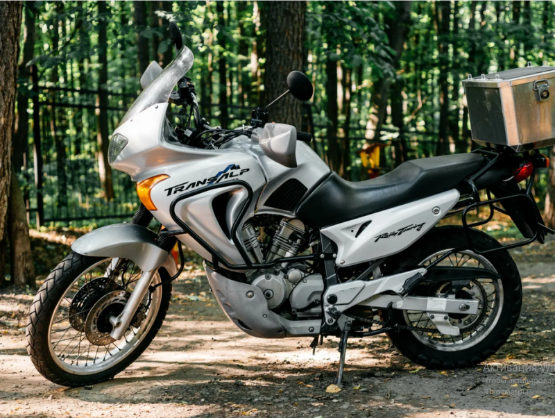 Honda турэндуро 650