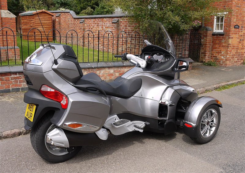 Трайк Spyder