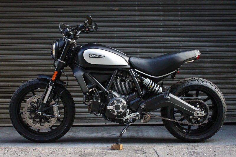 Мотоцикл Scrambler Ducati Full Throttle