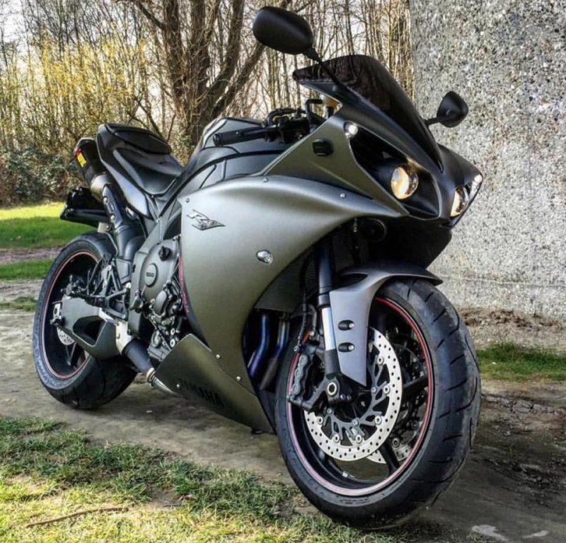 Yamaha r1 rn22