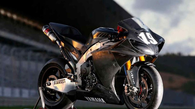 Yamaha YZF r1 Superbike