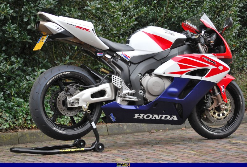 Honda CBR 100 RR 2004