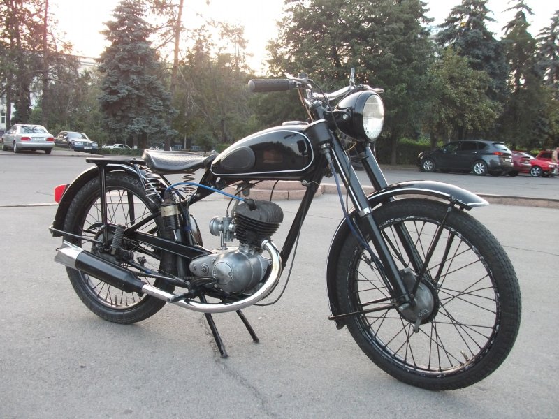 Мотоцикл Ковровец к-125м