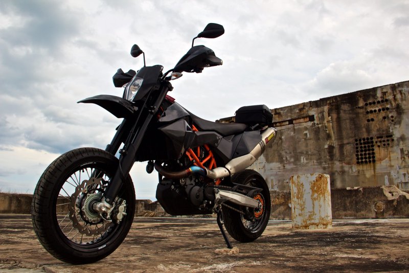Турэндуро Bajaj супермото