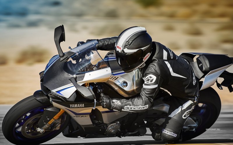 Yamaha m1 2016 год