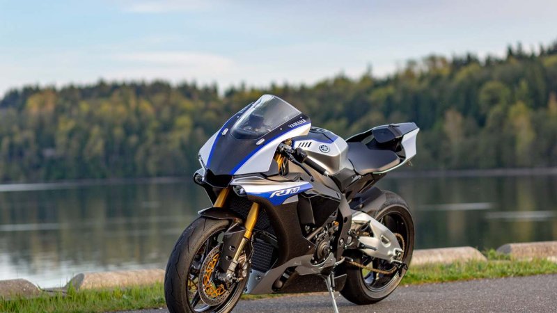 Мотоцикл Yamaha YZF-m1