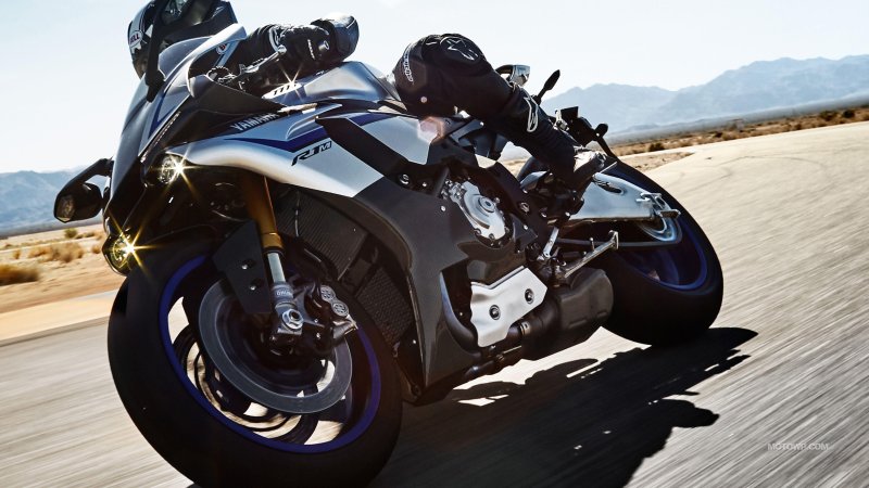 Yamaha r1 новая