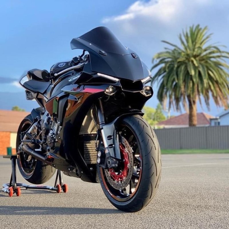 Yamaha r1 2021