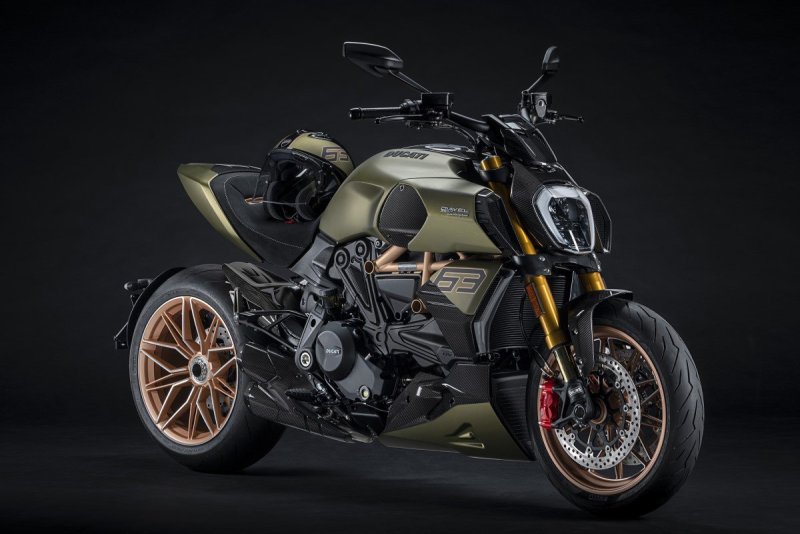 Мотоцикл Ducati Diavel 1260