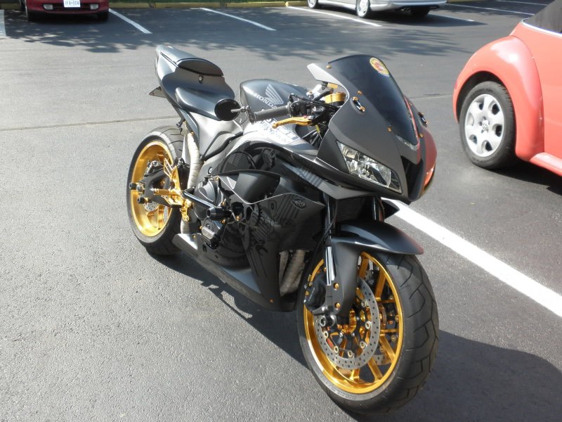 Honda cbr600rr желтый