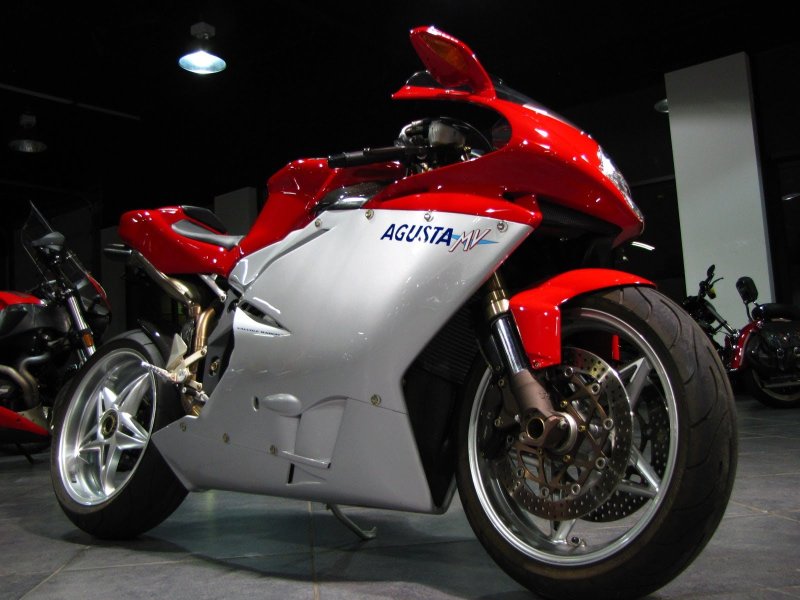 МВ агуста ф4 1000