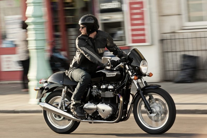 Triumph Thruxton 2015