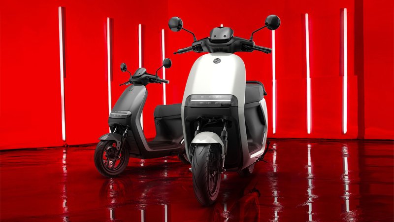 Электроскутер Ninebot e200