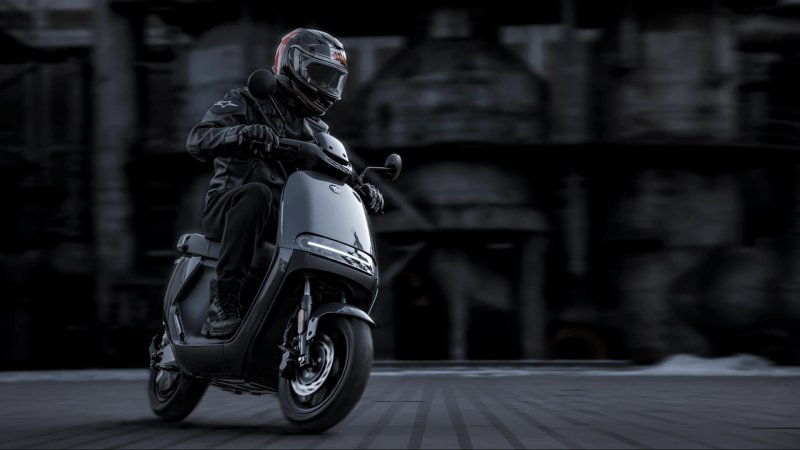 Электроскутер Ninebot e200