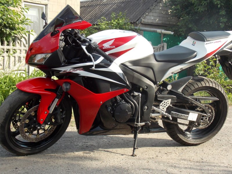 Спортбайк Honda cbr600rr