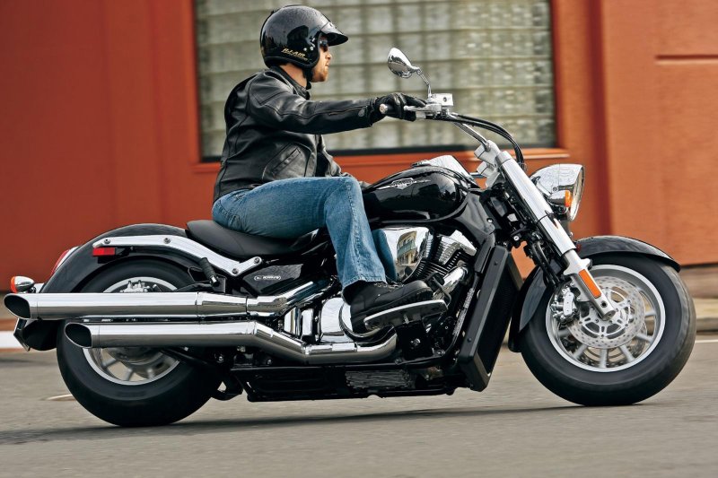 Suzuki Boulevard c109rt