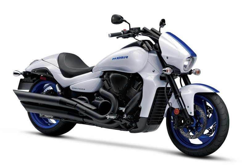 Suzuki Boulevard m109