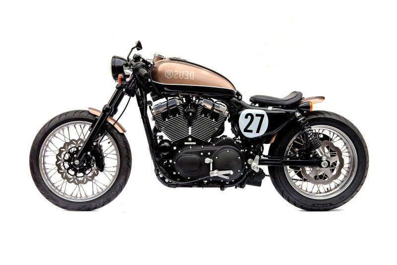 Deus ex Machina Suzuki sx225 Street Tracker