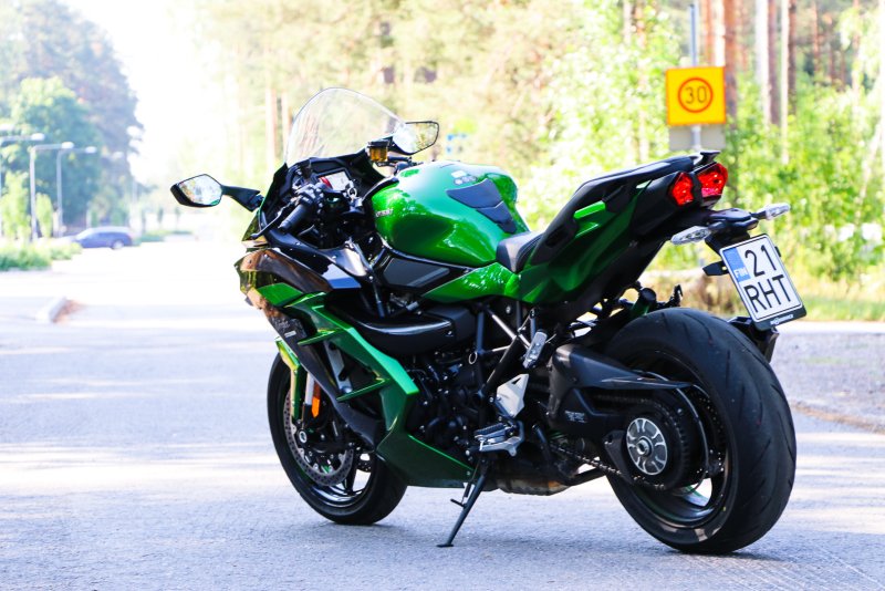 Kawasaki Ninja h2 SX se