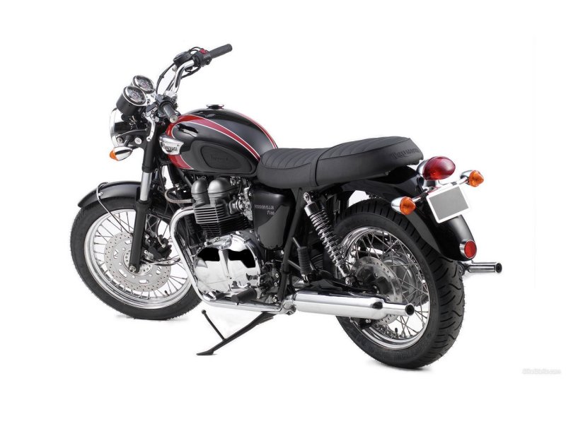 Классические мотоциклы Triumph Bonneville t100