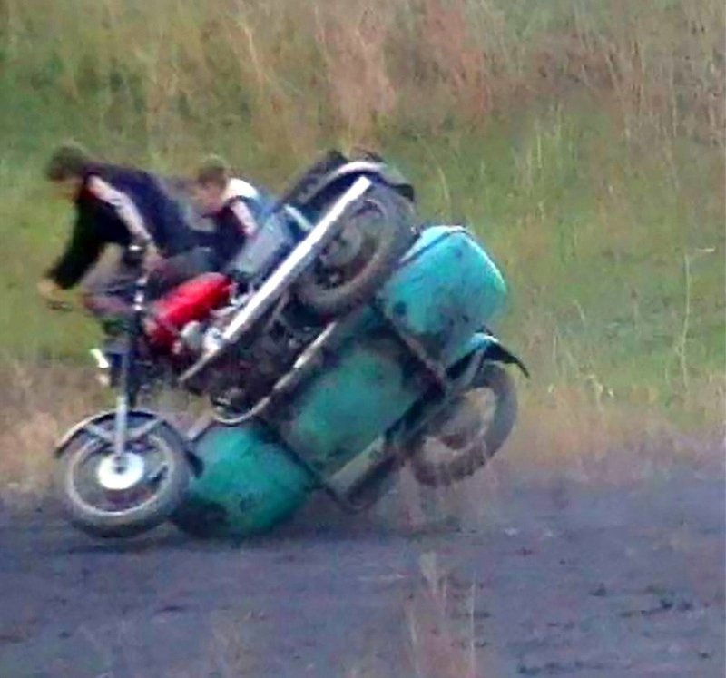 ИЖ Планета 5 в грязи