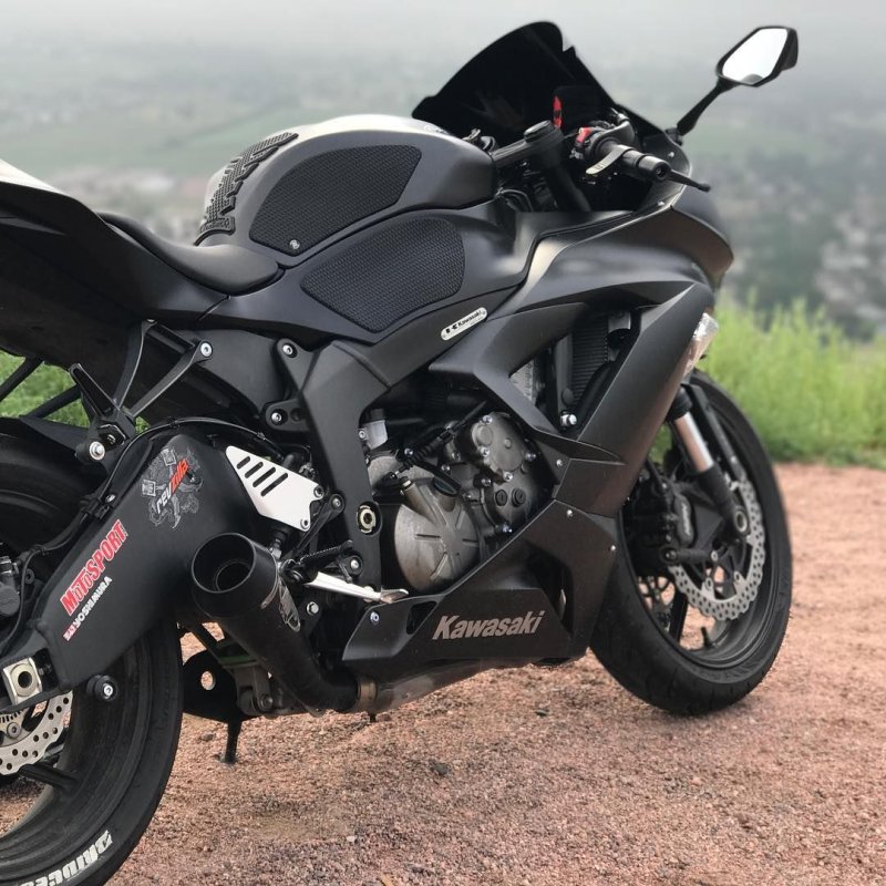 Кавасаки zx6r черный