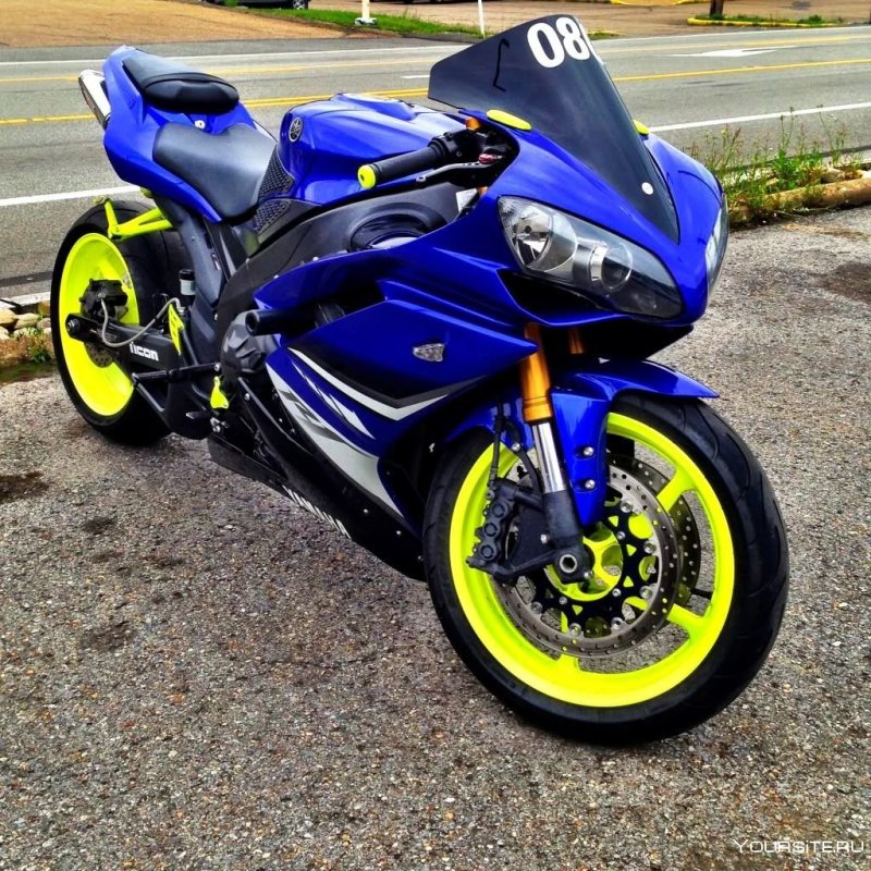 Спортбайк Yamaha r1