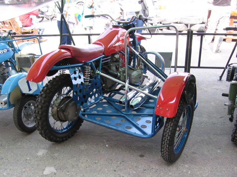 Кроссовый мотоцикл Урал