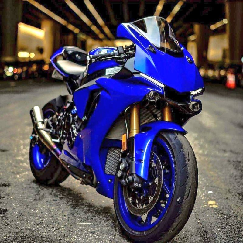 Yamaha r1