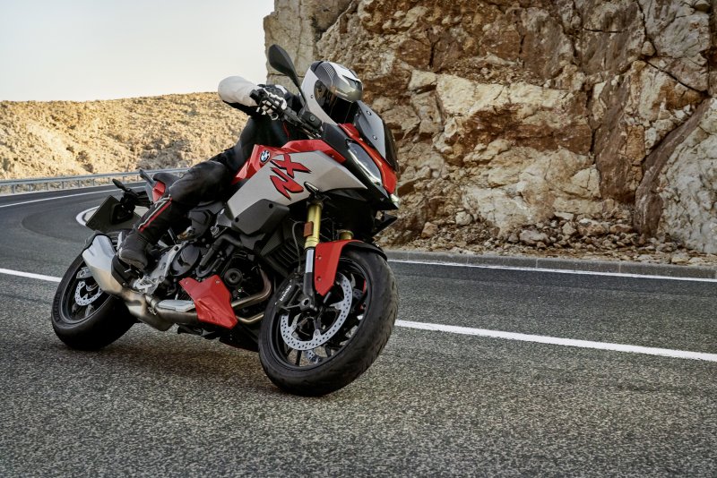 BMW f900r