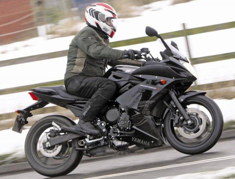 Ямаха xj6
