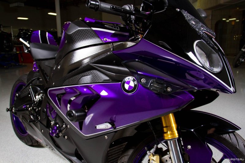 Мотоцикл BMW s1000rr фиолетовый