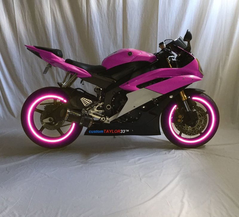 Ямаха r1 розовый