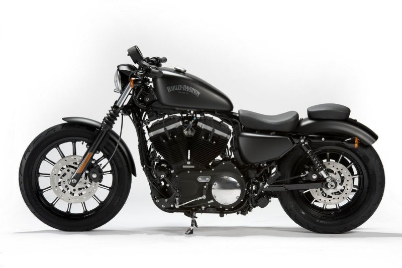 Мотоцикл Харлей Дэвидсон 883 Iron