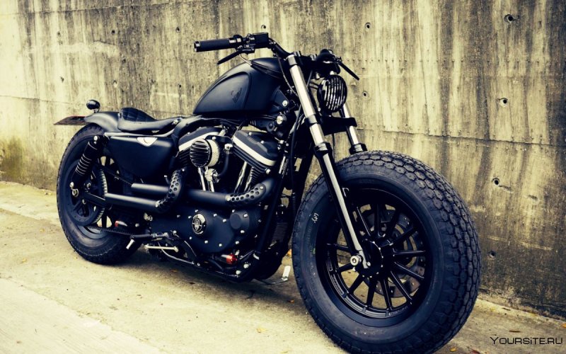 Мотоцикл Harley-Davidson Iron 883
