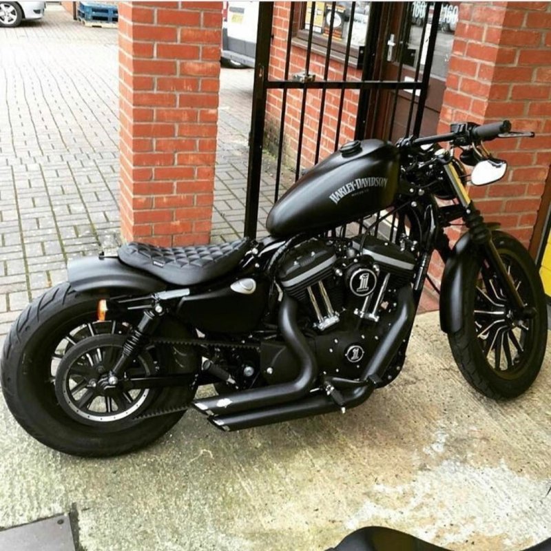 Harley Davidson Iron 883 Custom