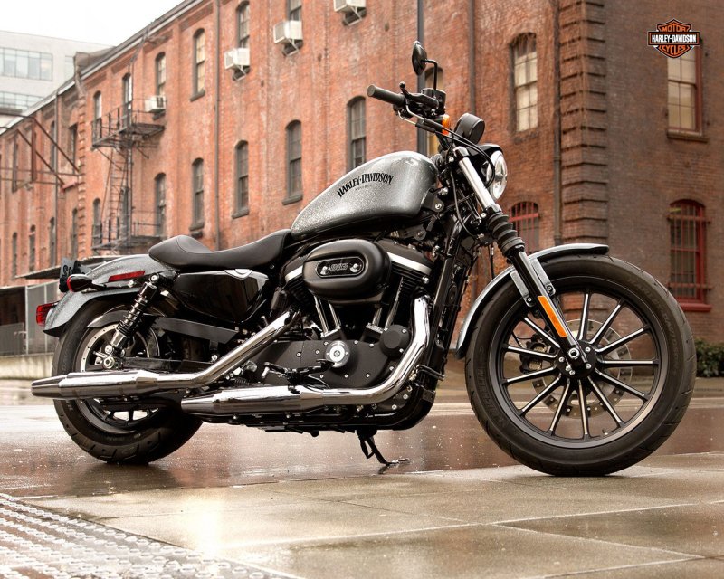 Харлей Дэвидсон Iron 883