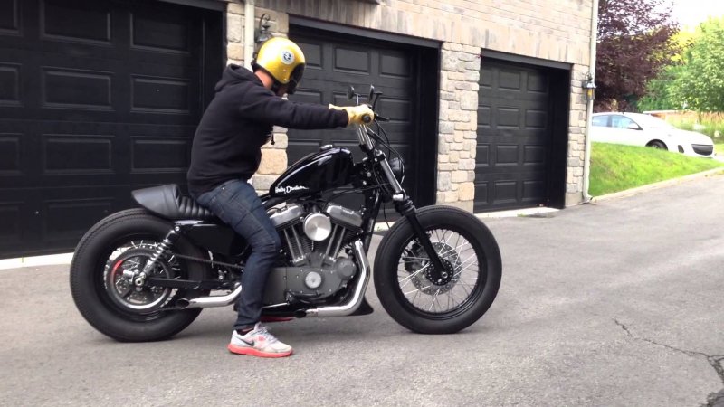 Harley Davidson Sportster боббер