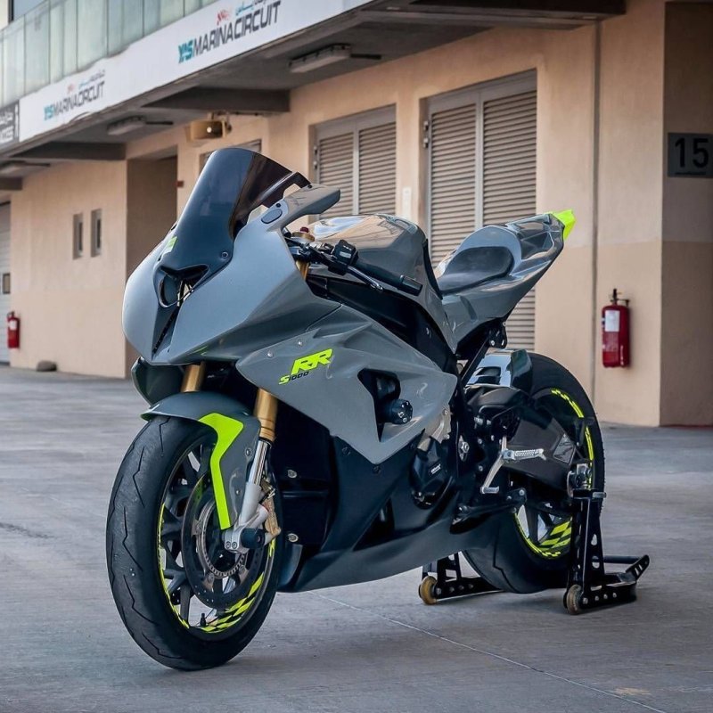 Спортивный мотоцикл БМВ s1000rr
