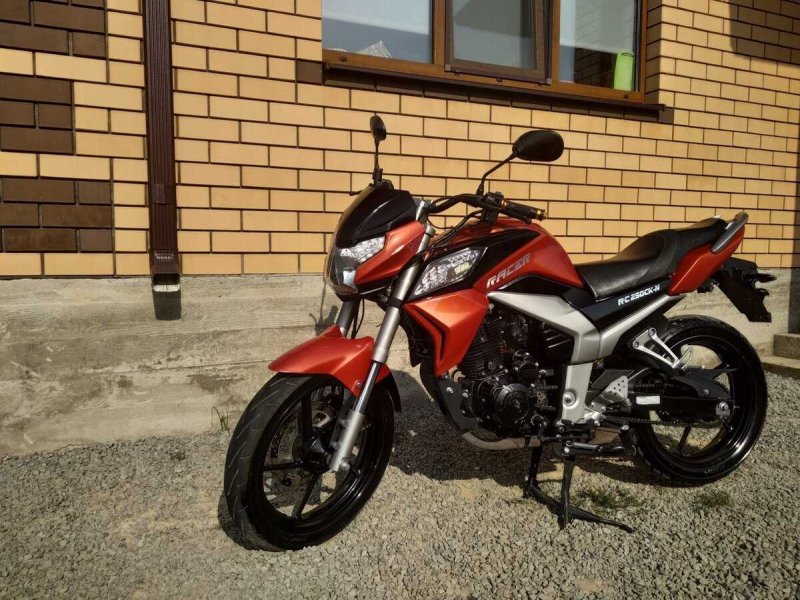 Рейсер Файтер 250