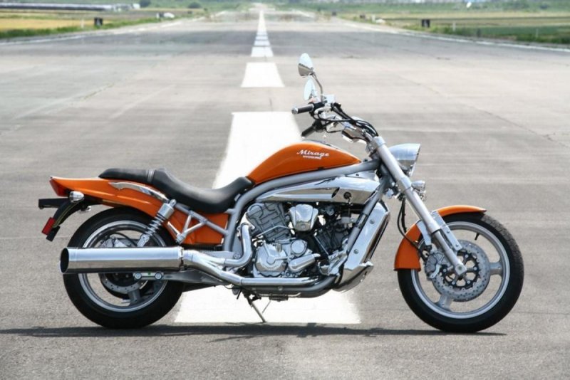 Hyosung Aquila gv650