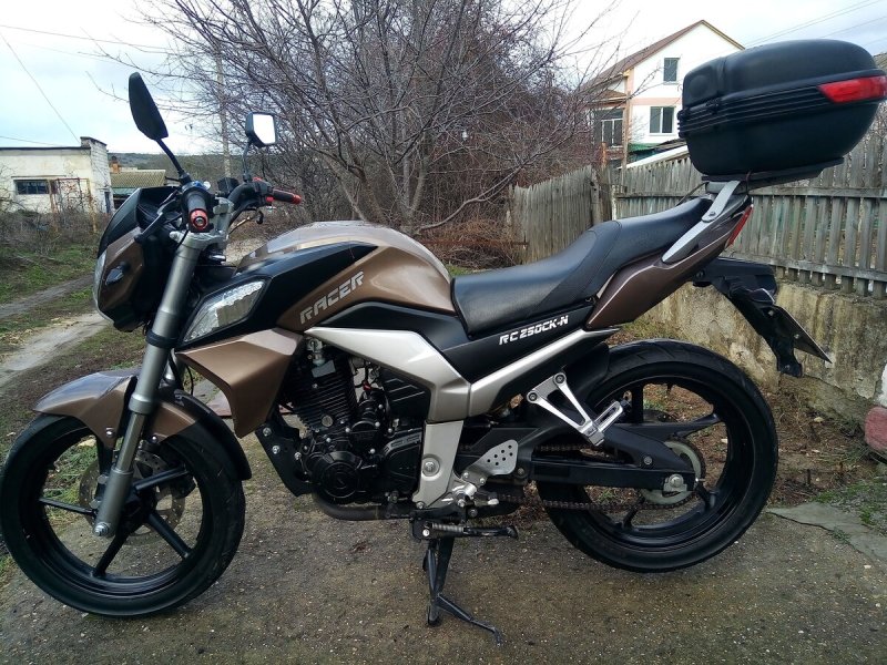 Рейсер Fighter 250