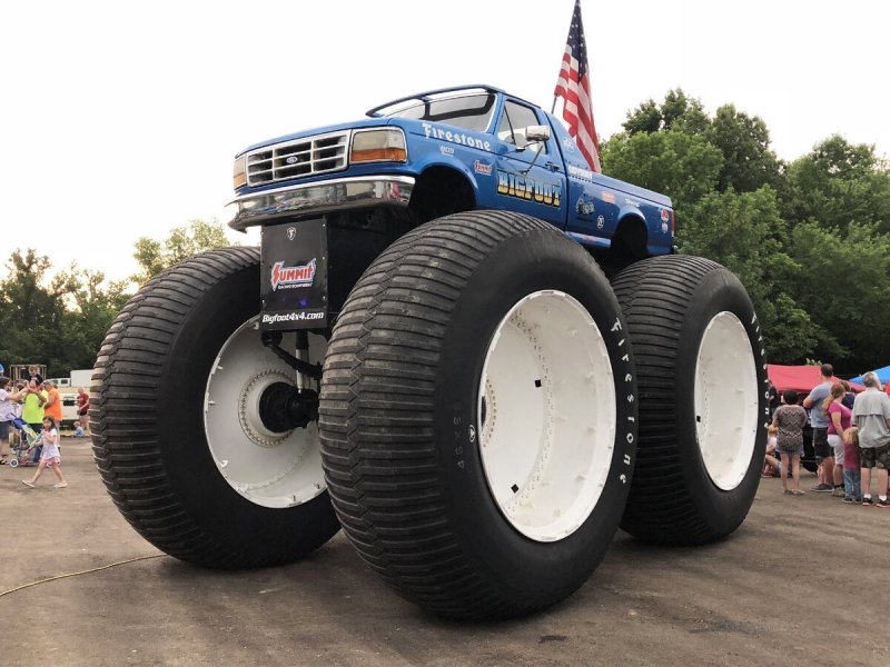 Монстр трак бигфут