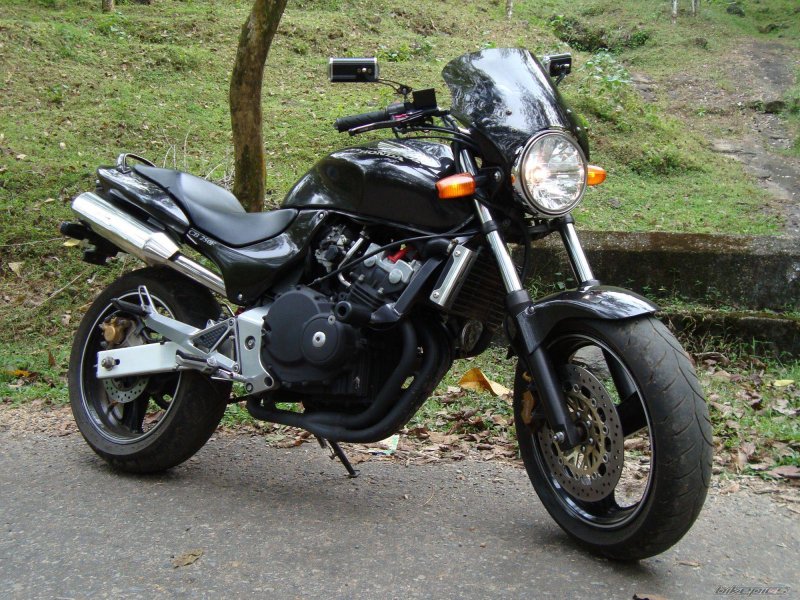 Honda CB 250 Hornet