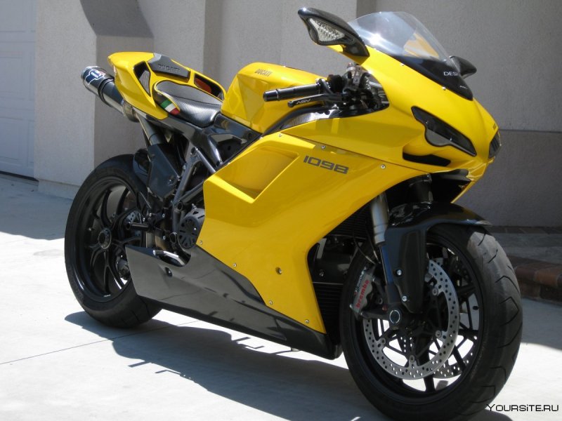 Спортбайк Honda 1000000