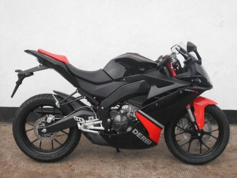 Derbi GPR 125 черный